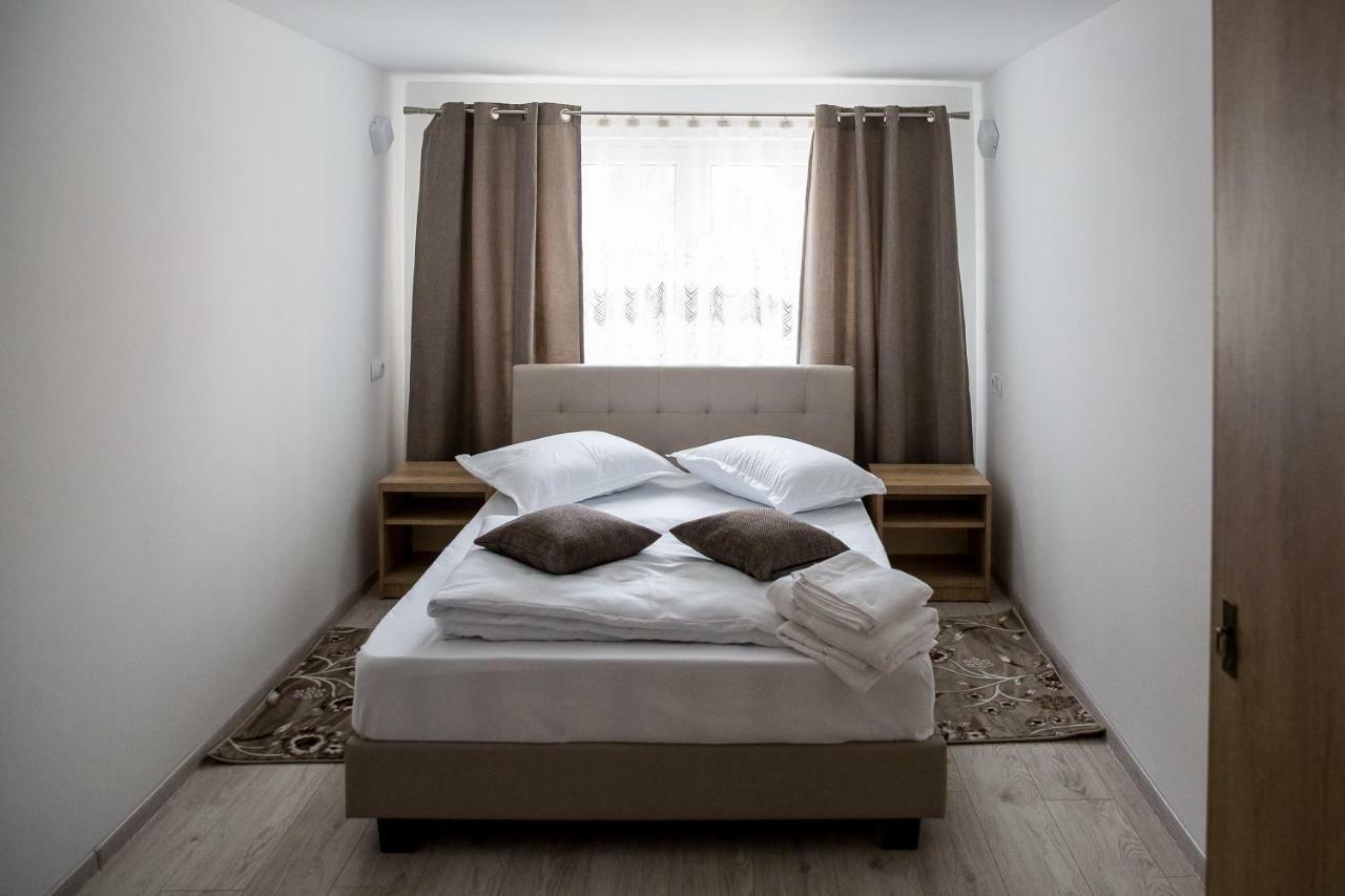 Casa Burduhos Hotel Câmpulung Moldovenesc Eksteriør billede