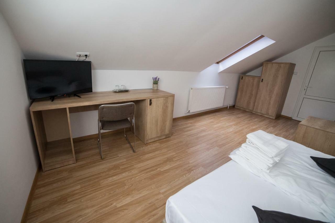 Casa Burduhos Hotel Câmpulung Moldovenesc Eksteriør billede