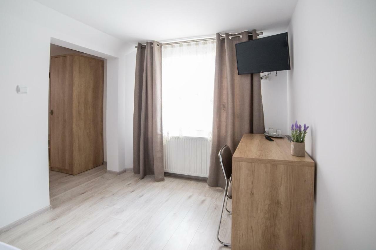 Casa Burduhos Hotel Câmpulung Moldovenesc Eksteriør billede