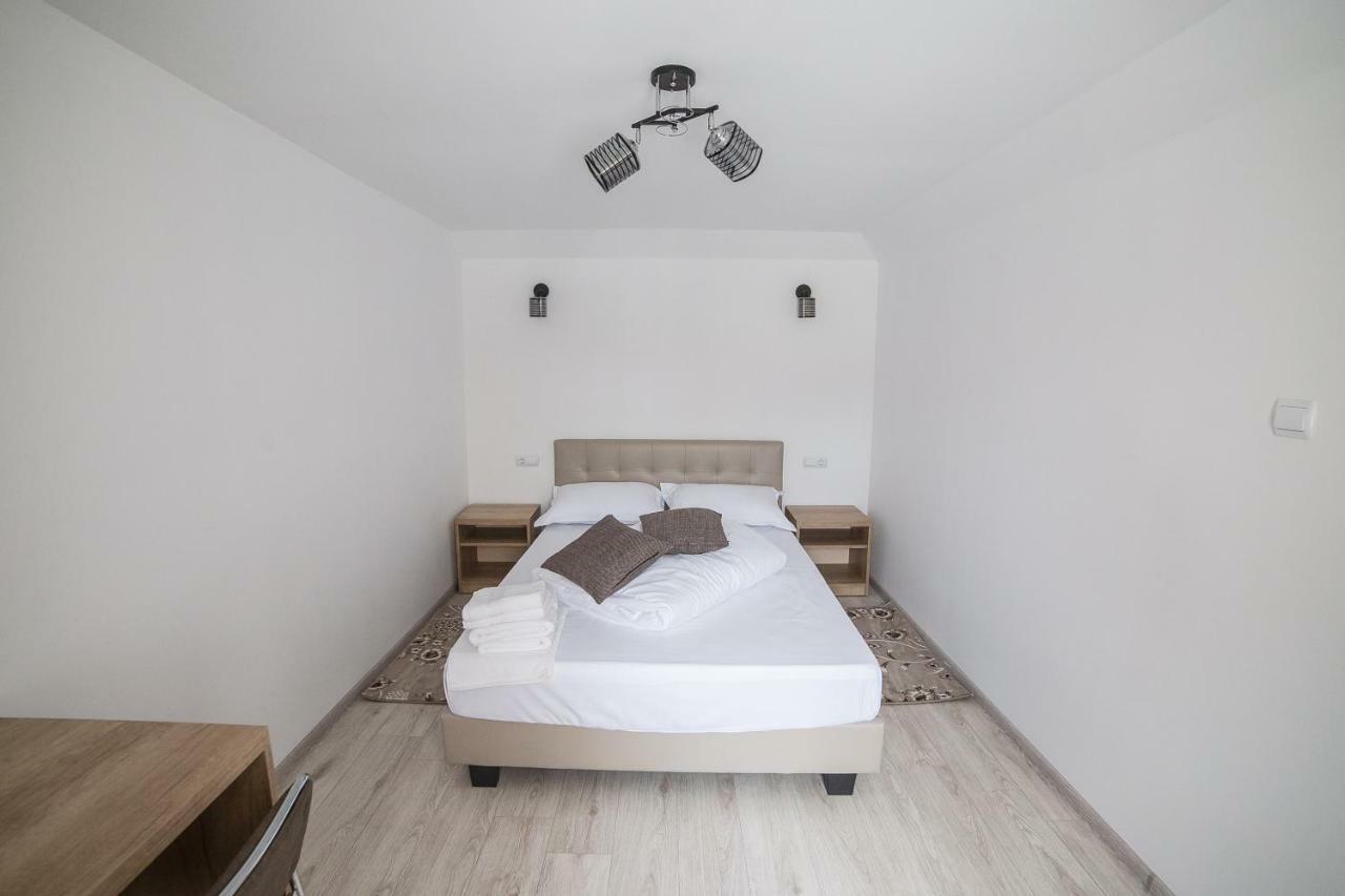 Casa Burduhos Hotel Câmpulung Moldovenesc Eksteriør billede