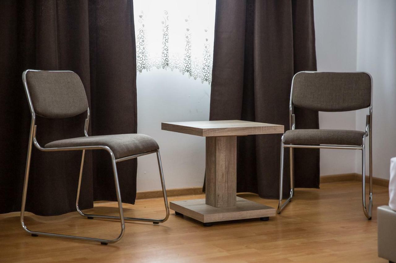 Casa Burduhos Hotel Câmpulung Moldovenesc Eksteriør billede
