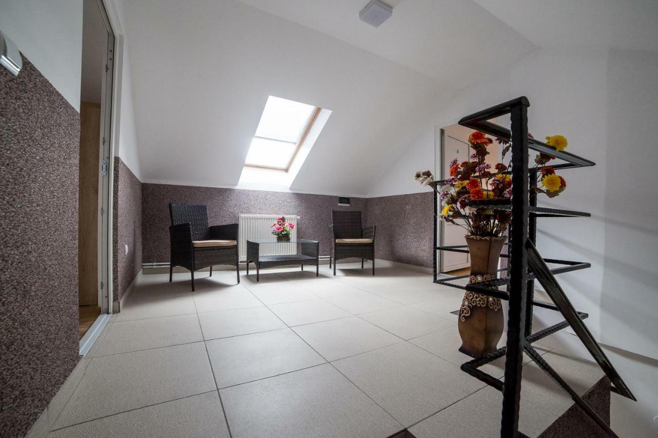 Casa Burduhos Hotel Câmpulung Moldovenesc Eksteriør billede